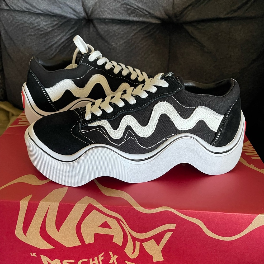 Wavy Baby Shoes TYGA x MSCHF limited edition sz.6